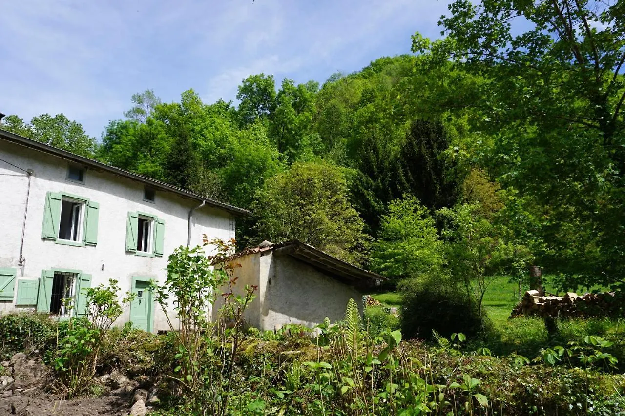 Hébergement de vacances Villa Le Pidro - A Family House With Private Stream And Woodland à Castelnau-Durban